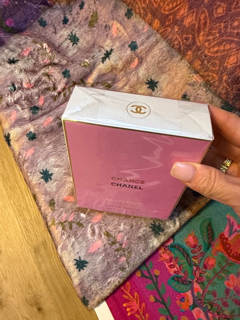 CHANEL Chance Eau Fraîche Pink & Gold Box PERFUME 5 ounces 150 ml - Picture 4 of 5